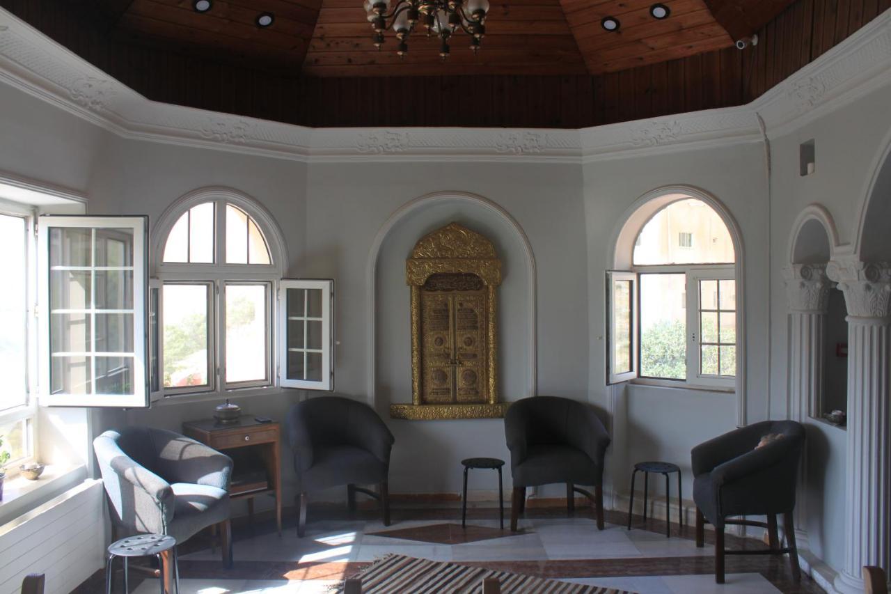 Cairwan Hotel Karak Kültér fotó