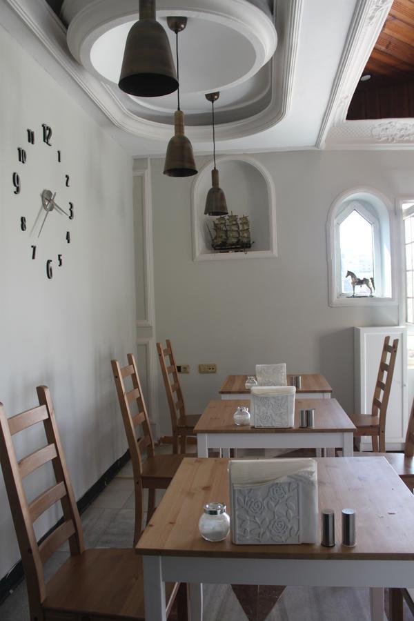 Cairwan Hotel Karak Kültér fotó