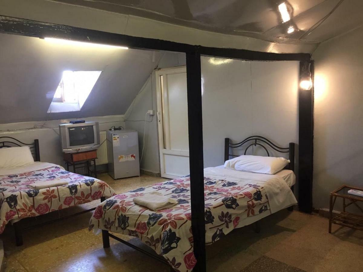 Cairwan Hotel Karak Kültér fotó