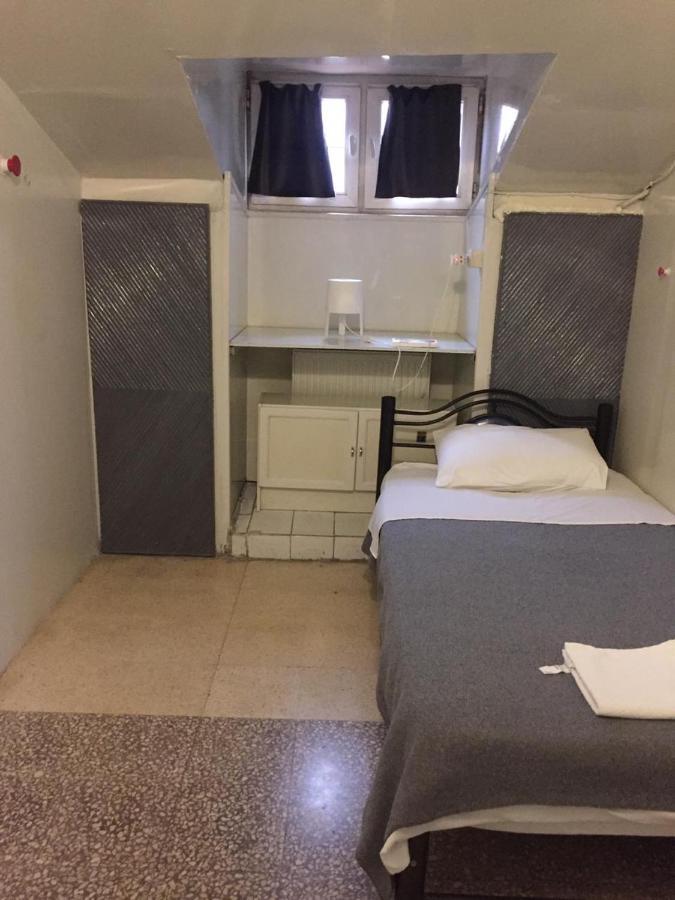 Cairwan Hotel Karak Kültér fotó