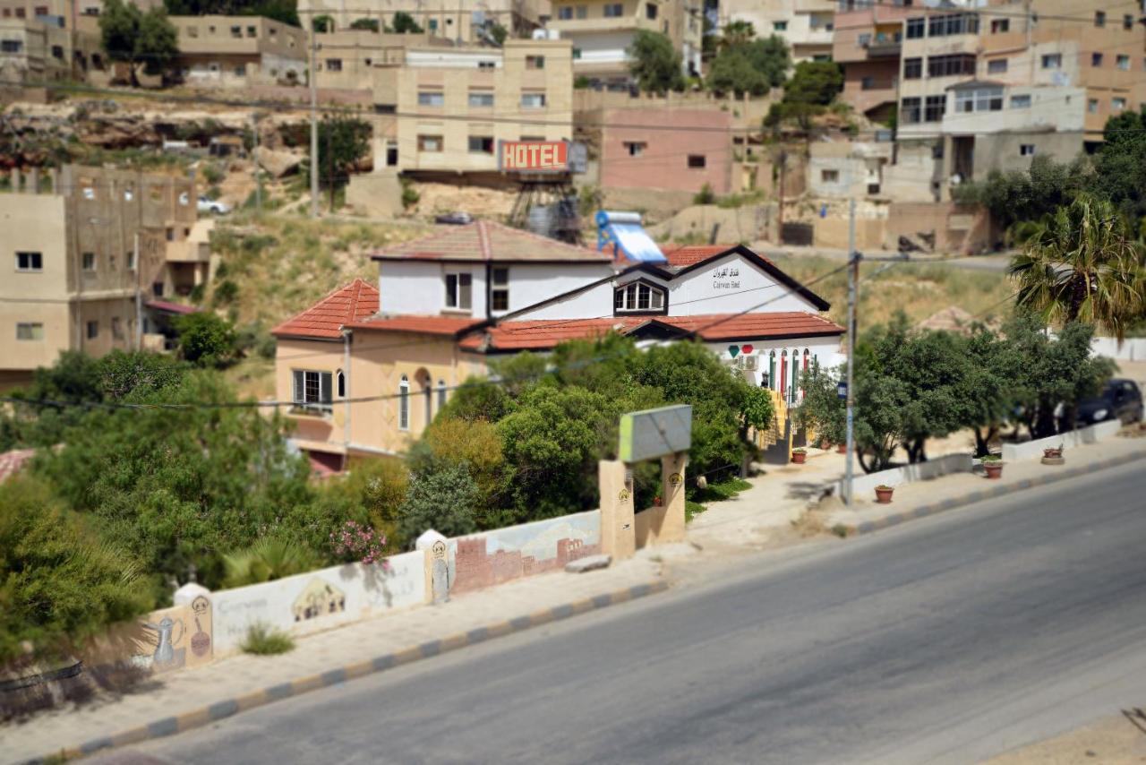 Cairwan Hotel Karak Kültér fotó