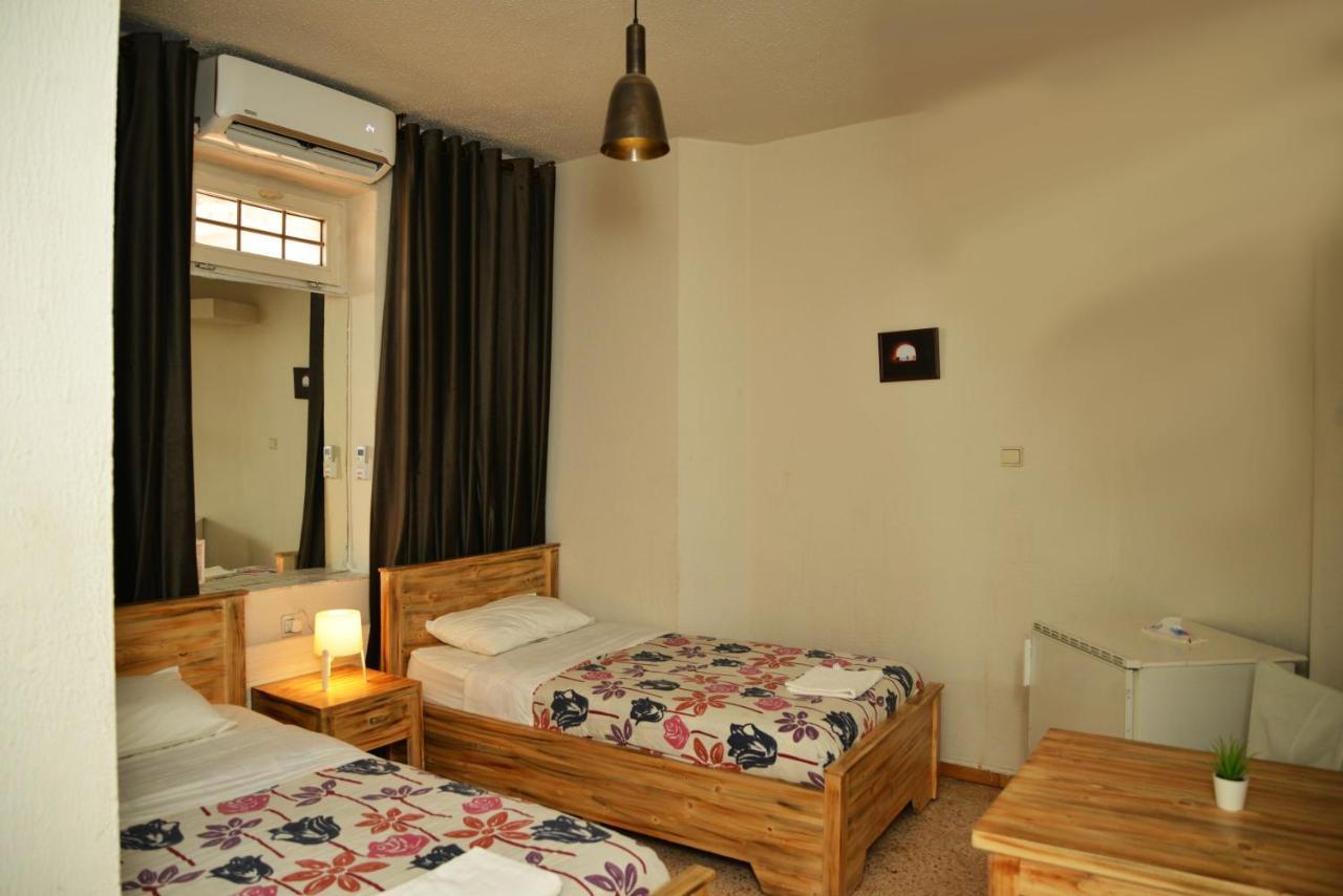 Cairwan Hotel Karak Kültér fotó