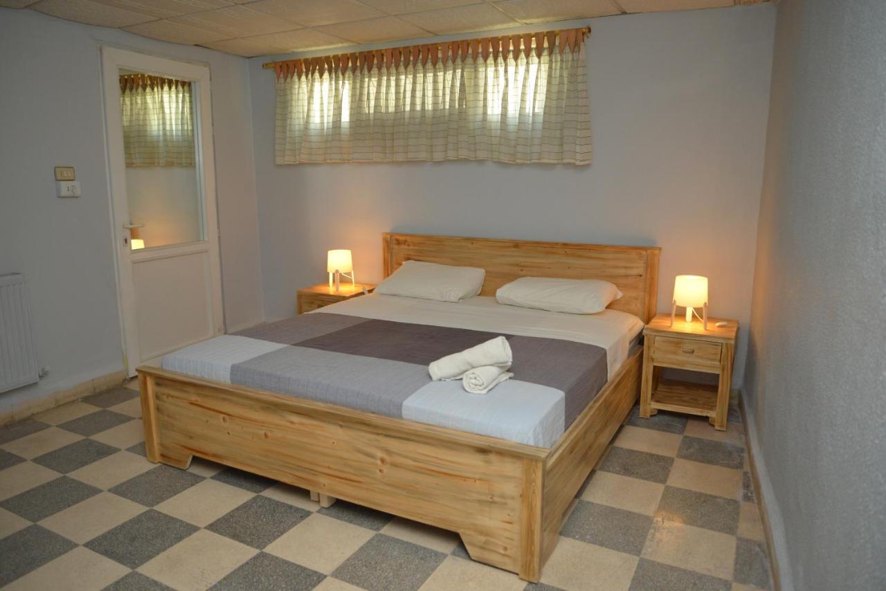 Cairwan Hotel Karak Kültér fotó