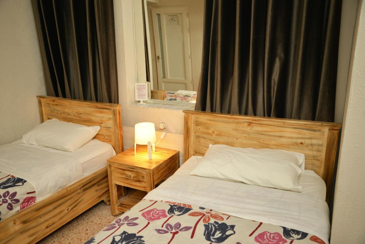 Cairwan Hotel Karak Kültér fotó